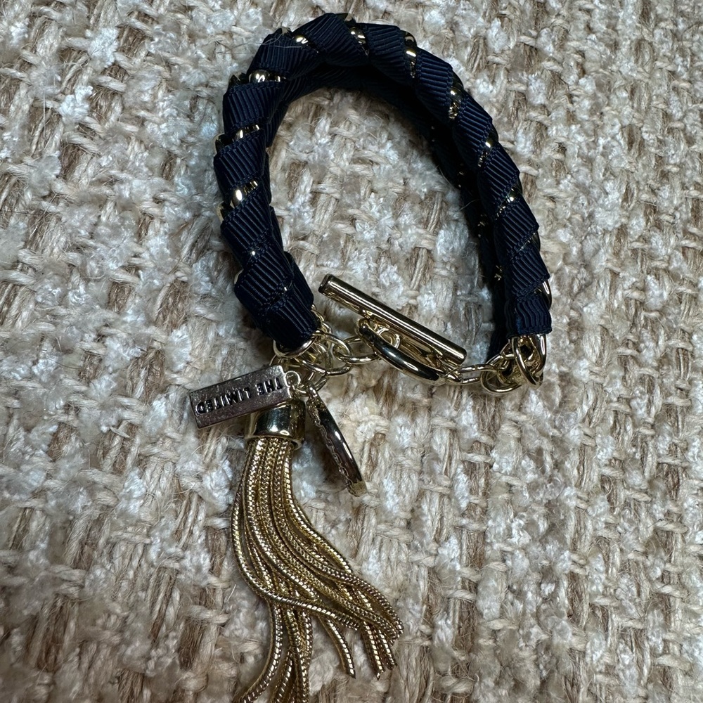 The LIMITED chain link bracelet